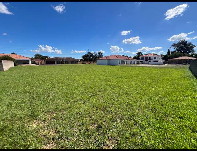 696M² VACANT LAND FOR SALE IN RISIVILLE